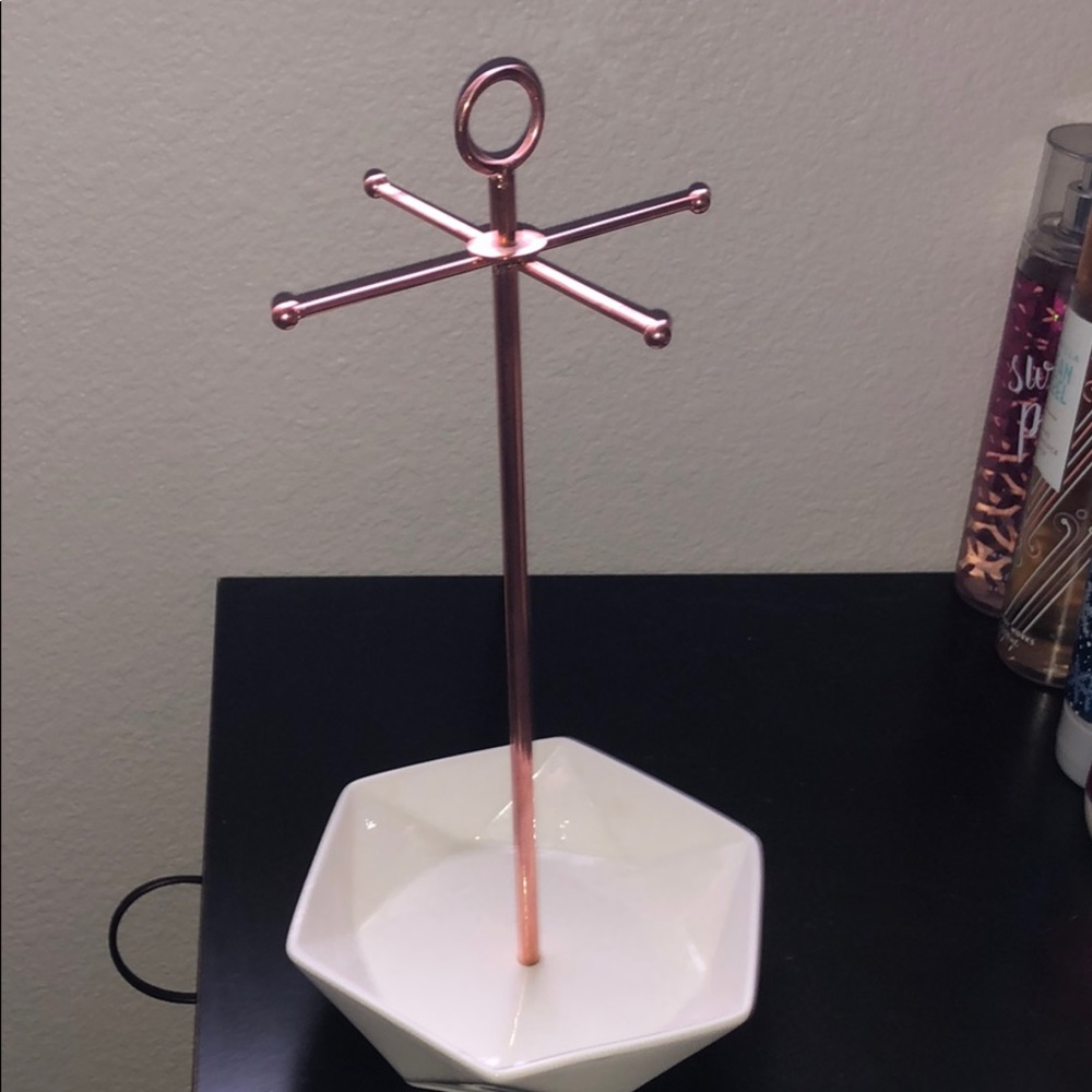 Jewelry holder